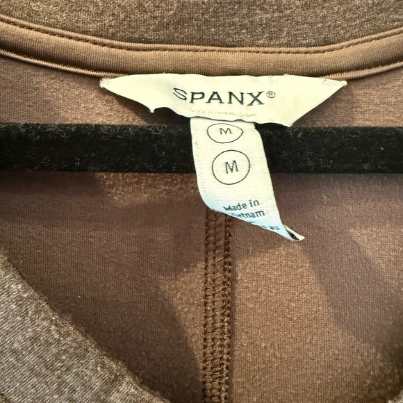 Spanx Air Essentials Brushed V-Neck Tunic in Smoke - Picture 5 of 6